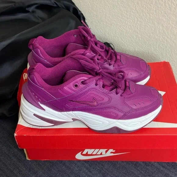 NIKE Tekno-Woman! - Picture 1 of 8